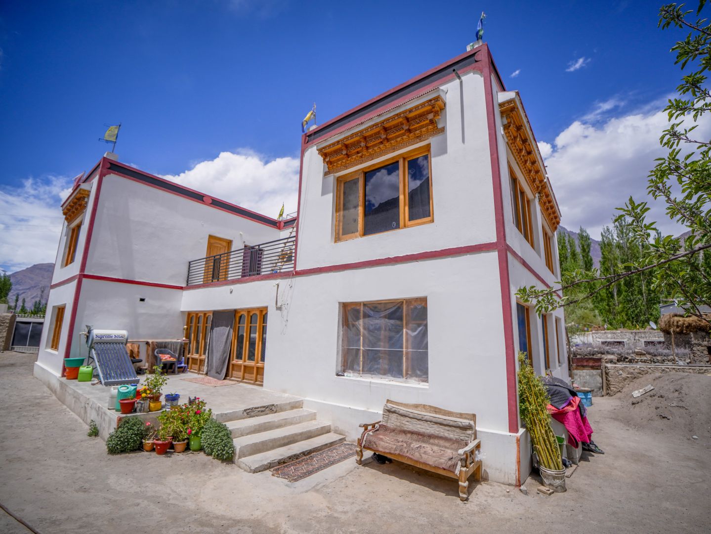 Latho Homestay
