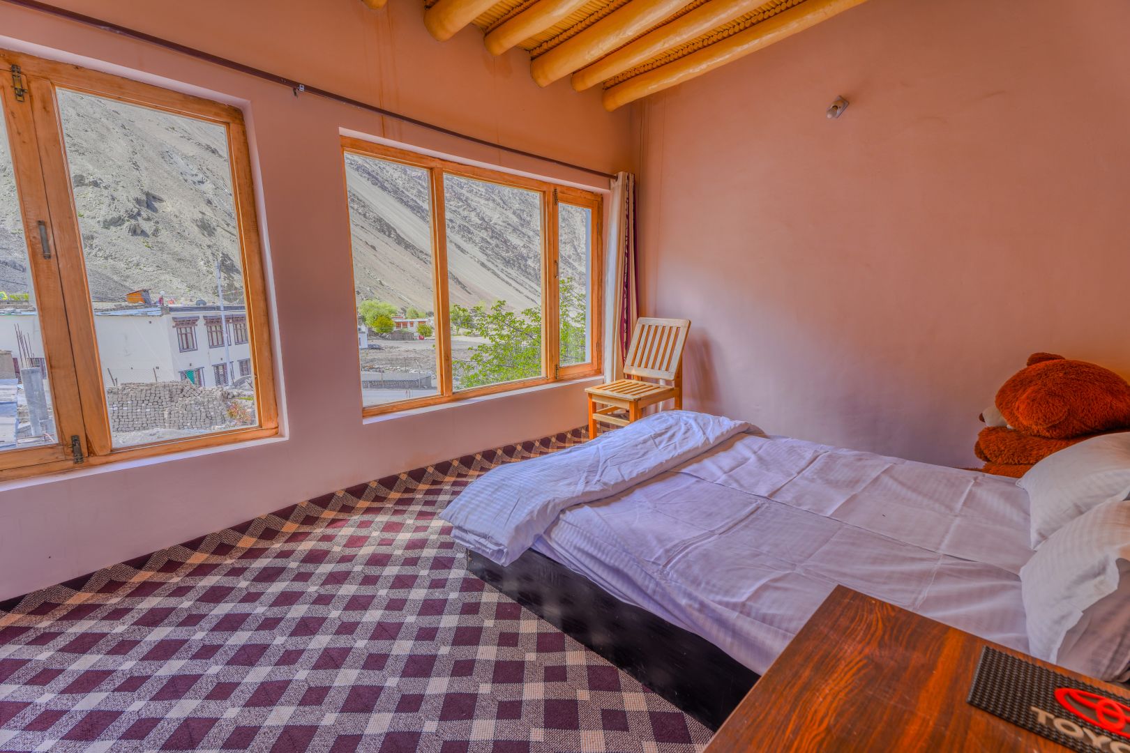 Room at Thakskan Pa Homestay, a homestay in Hemishukpachan, Sham, Ladakh