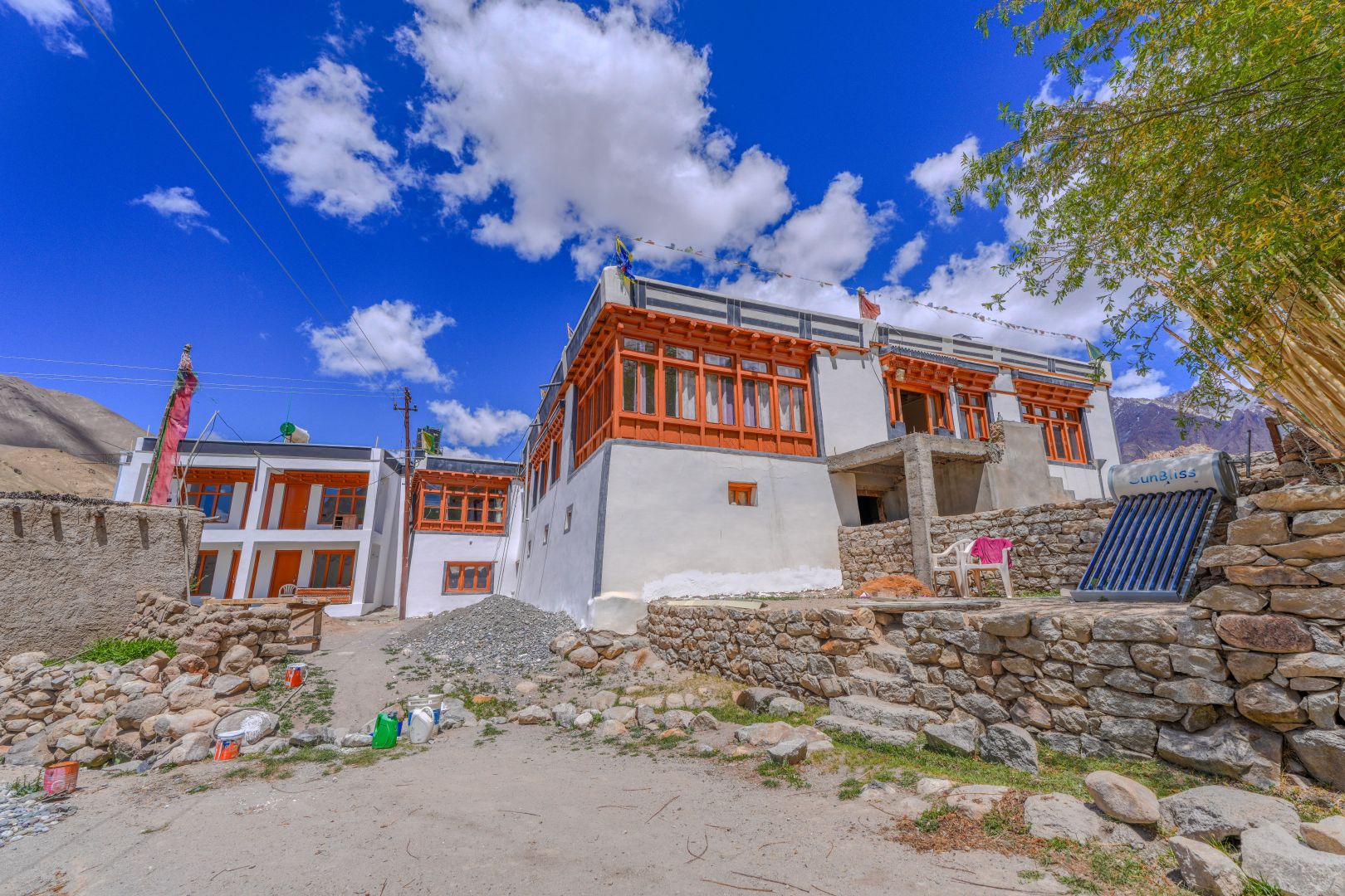 Tombo Homestay