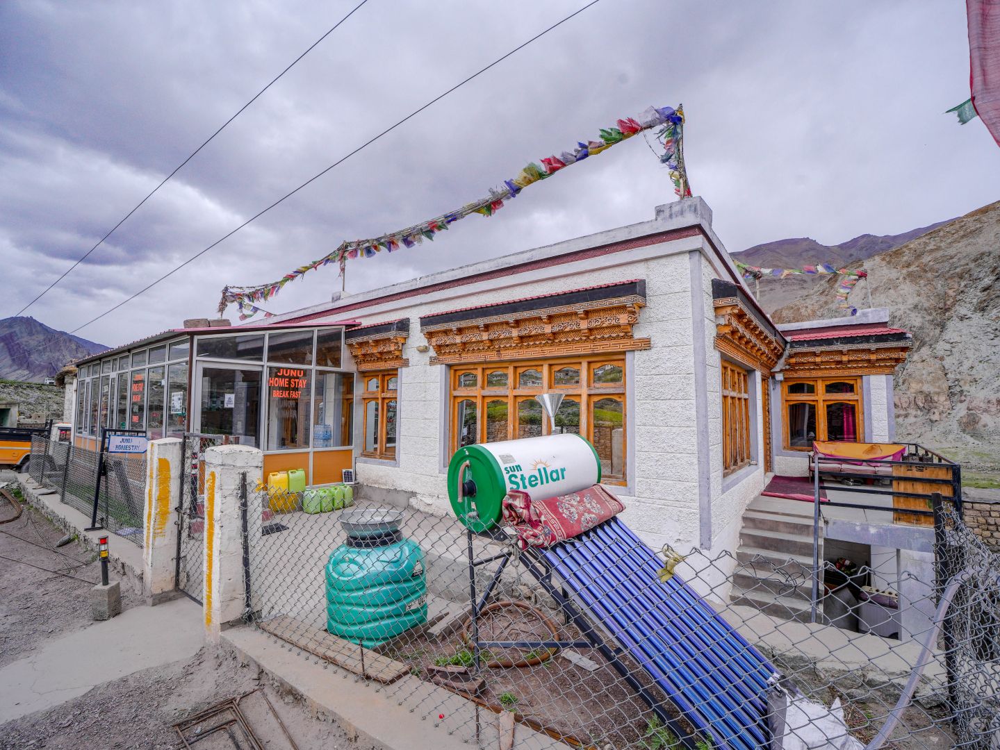 Junu  Homestay
